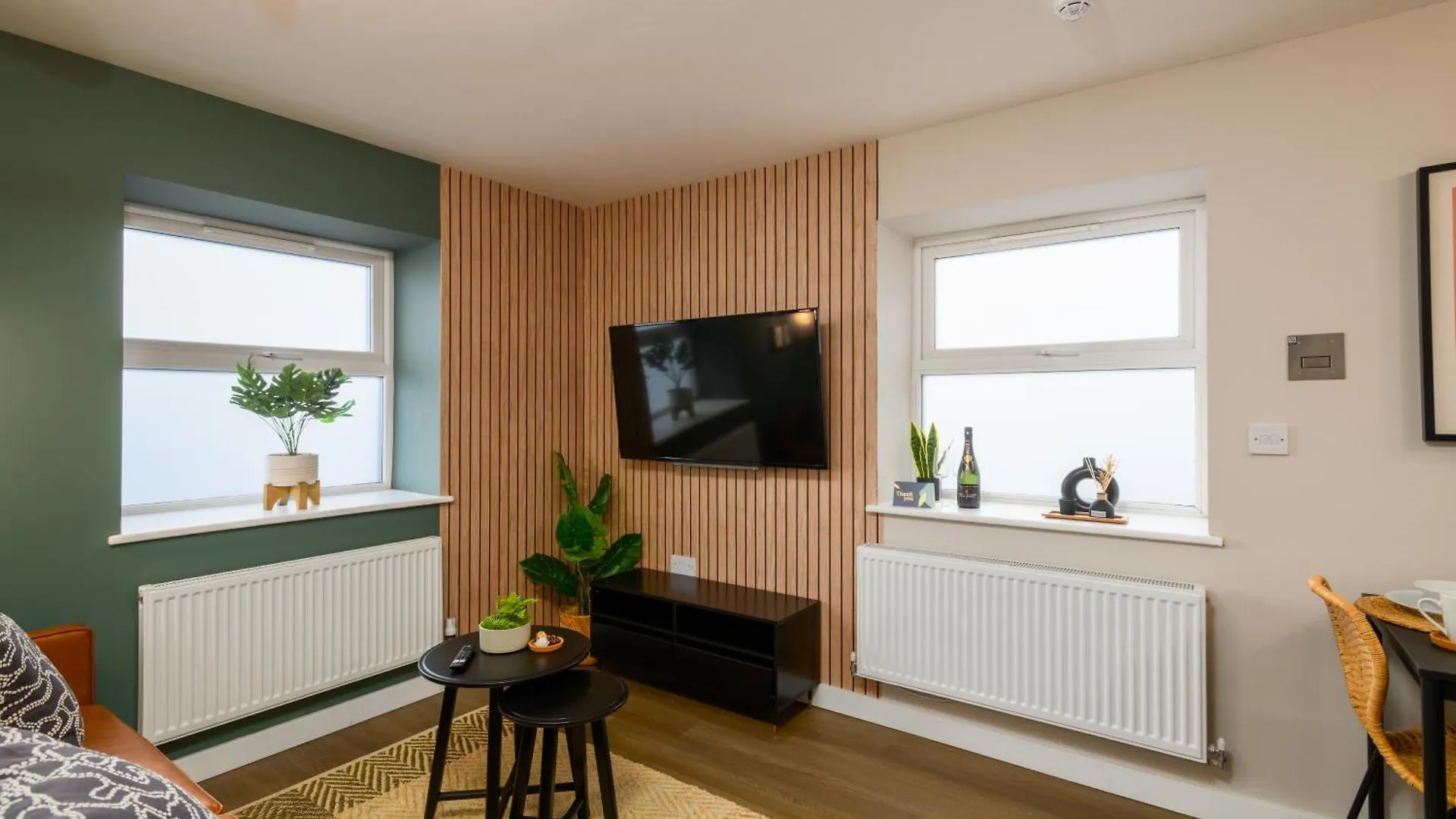 Gad Suite By Koya Homes - 2 Ensuite Bedroom Apartment, Cardiff City Centre, Free Parking
